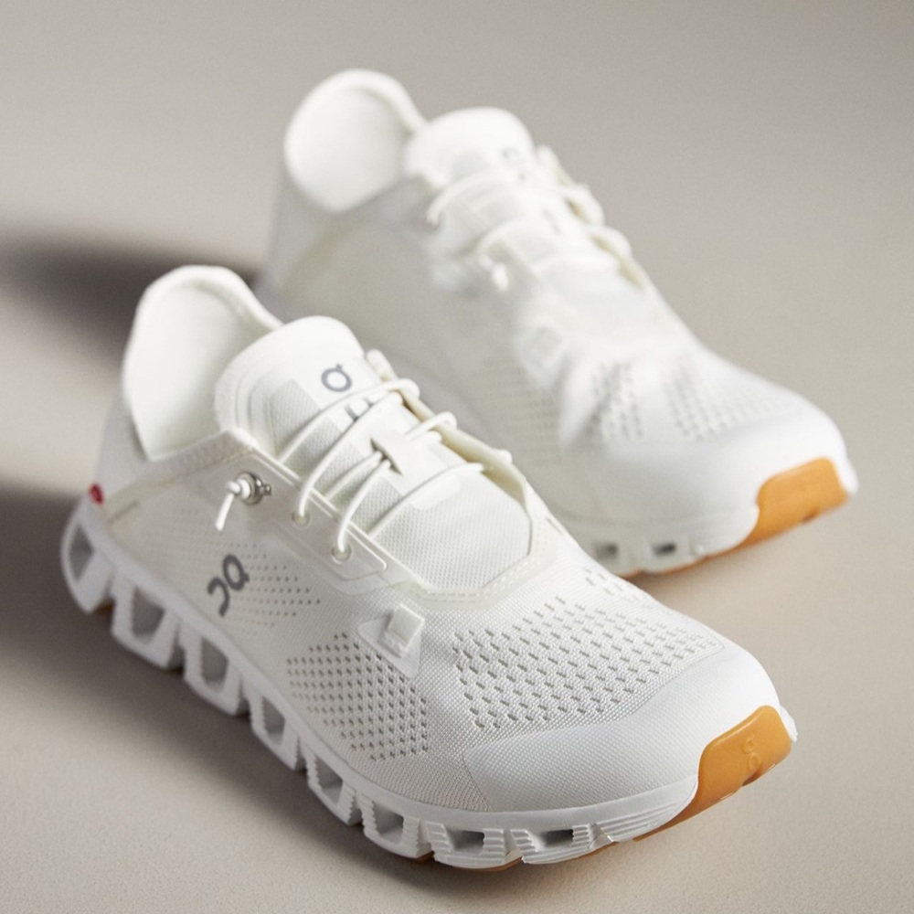 NIB On Cloud 5 Coast Women's White Athletic Sneakers